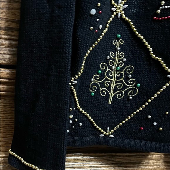 Planet & Company black Christmas sweater, petite medium, smoke free, worn once - Picture 3 of 7